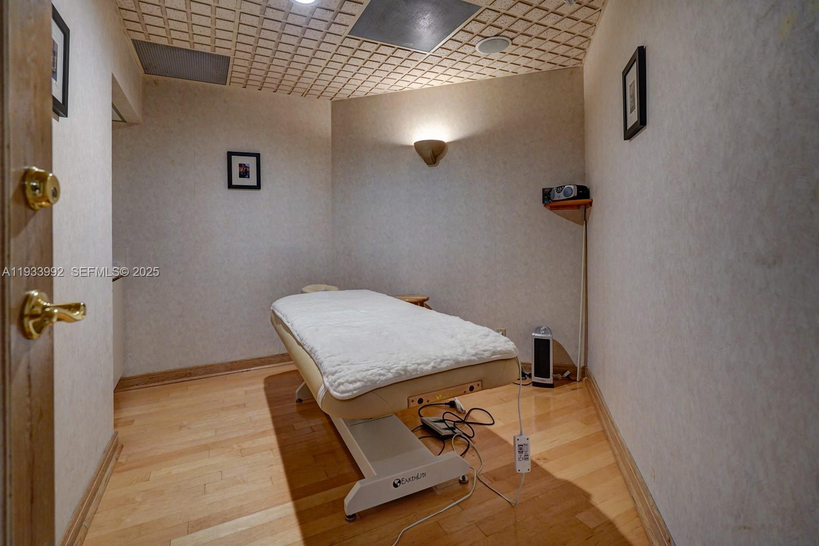 Bal Harbour, Florida, 33154, United States, 3 Bedrooms Bedrooms, ,4 BathroomsBathrooms,Residential,Active,2007290