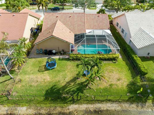 16328 NW 9TH DR, PEMBROKE PINES, FL 33028, photo 3 of 41