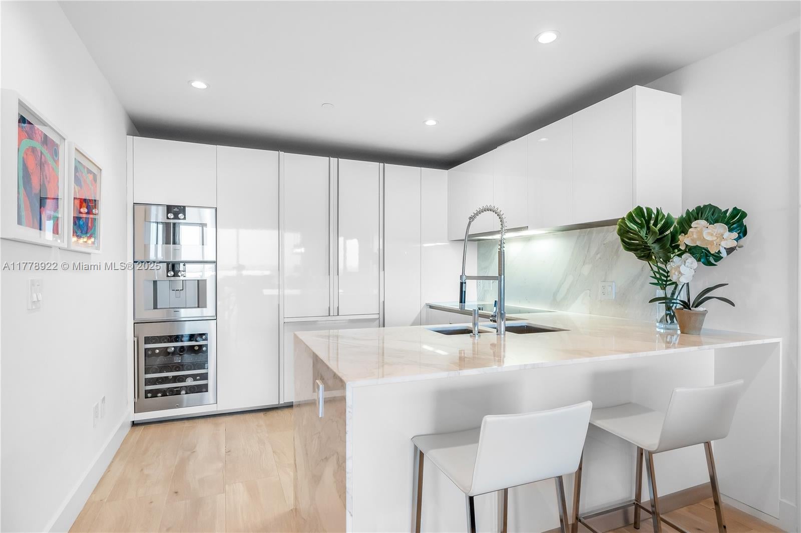Bal Harbour, Florida, 33154, United States, 2 Bedrooms Bedrooms, ,3 BathroomsBathrooms,Residential,Active,1764112