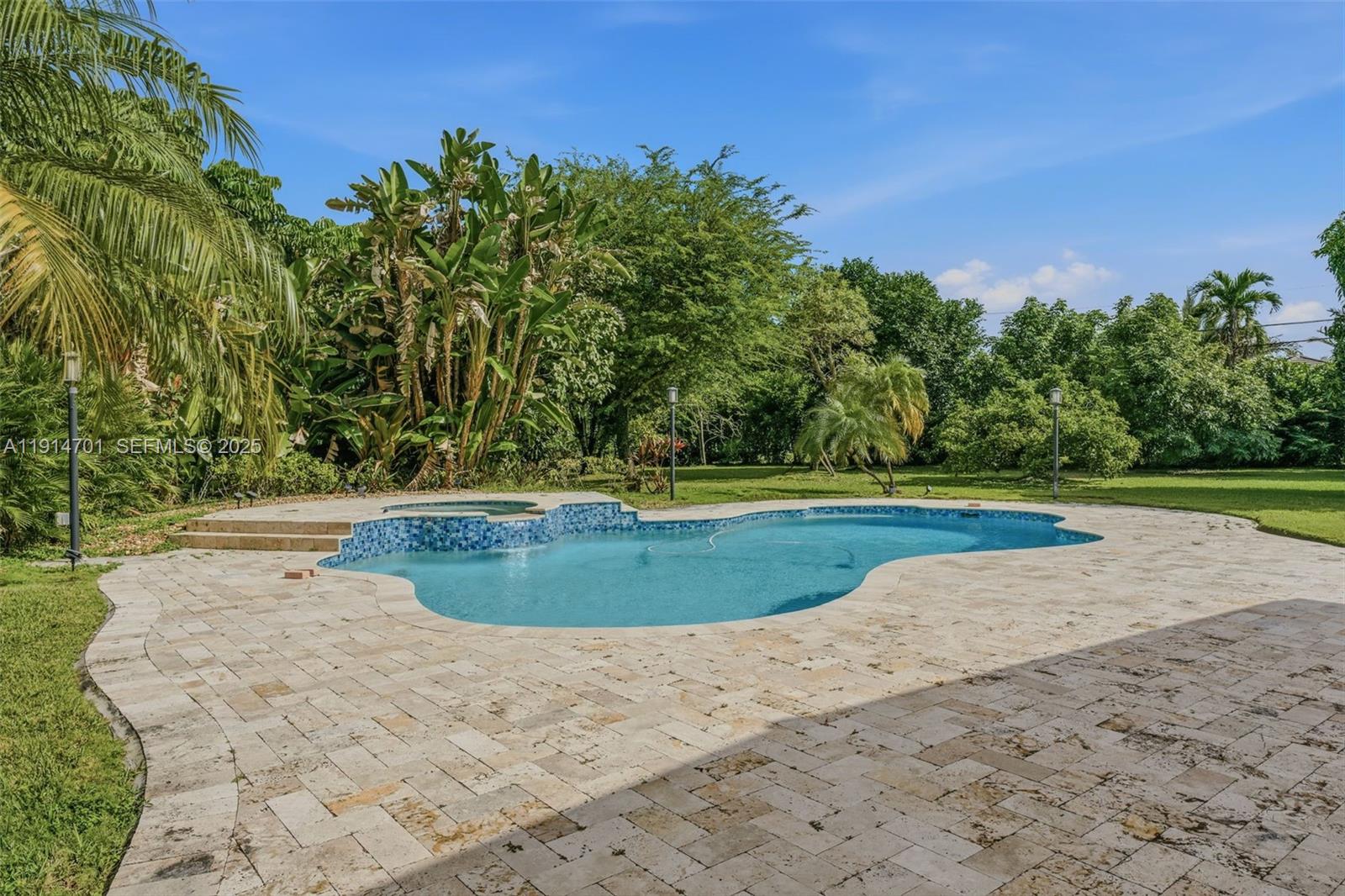 Miami, Florida, 33143, United States, 4 Bedrooms Bedrooms, ,4 BathroomsBathrooms,Residential,Active,1999929