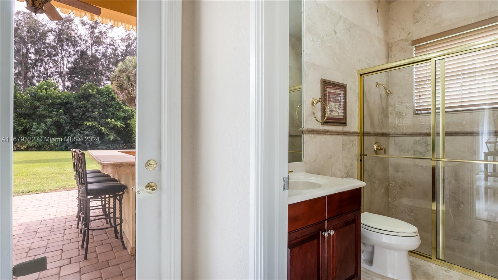 Davie, Florida, 33330, United States, ,6 BathroomsBathrooms,Residential,Active,1704070