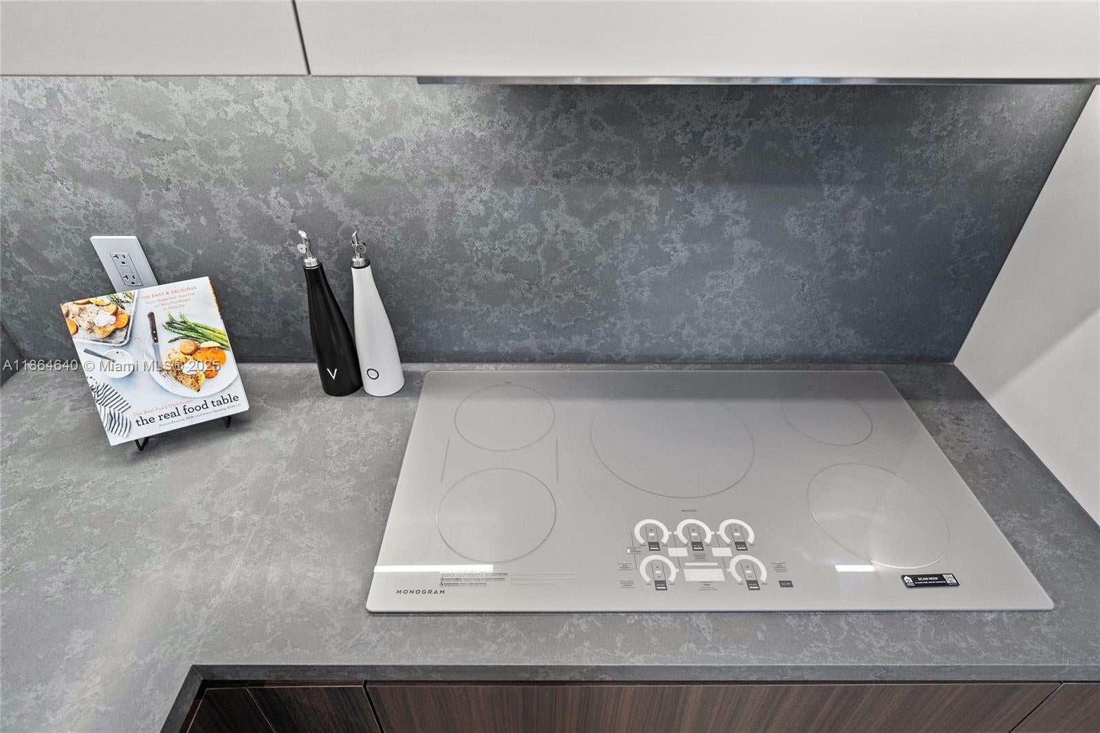 Fort Lauderdale, Florida, 33308, United States, 5 Bedrooms Bedrooms, ,4 BathroomsBathrooms,Residential,Active,1927651