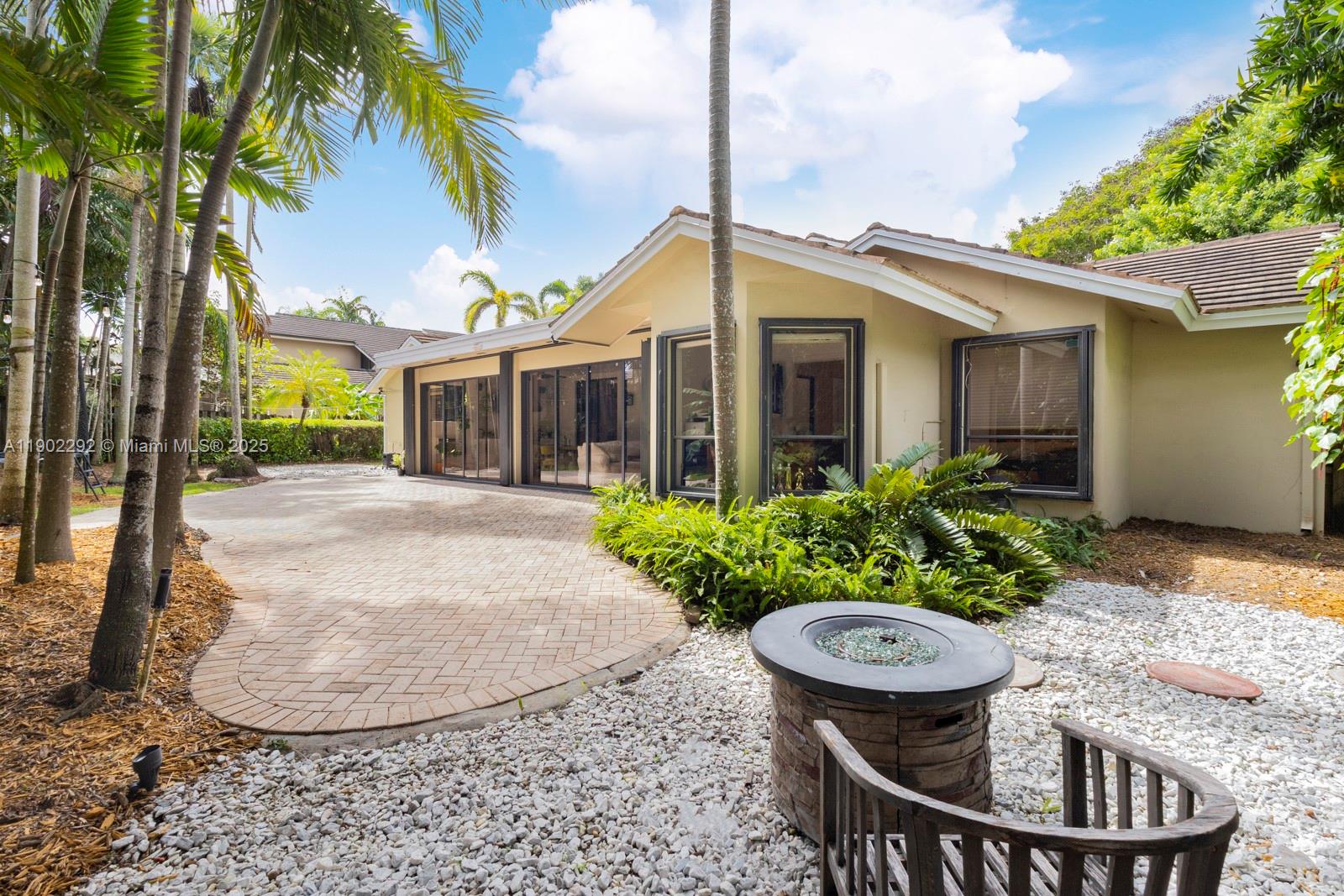 Pinecrest, Florida, 33156, United States, 4 Bedrooms Bedrooms, ,3 BathroomsBathrooms,Residential,Active,1969653