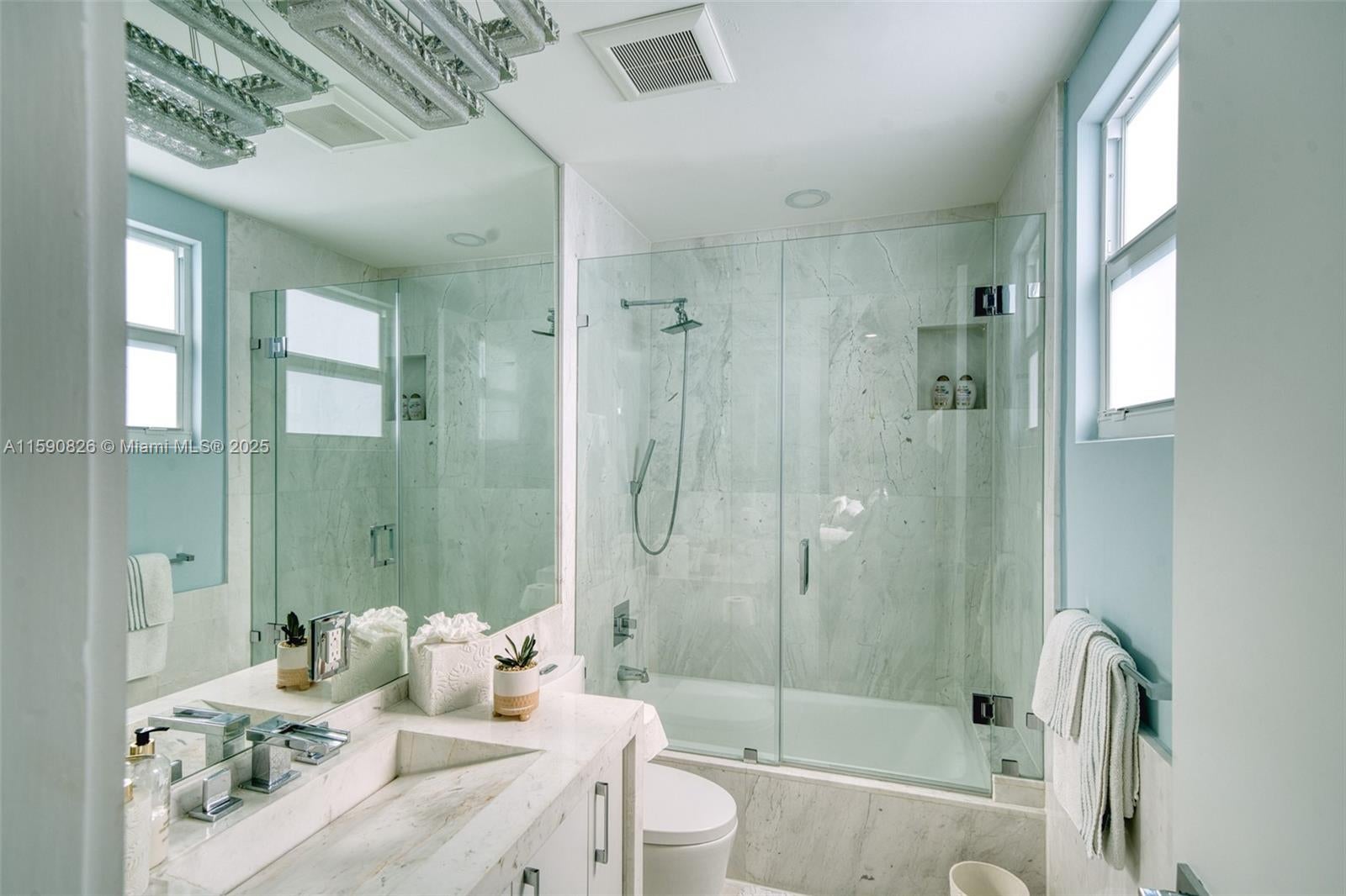 Hollywood, Florida, 33019, United States, 6 Bedrooms Bedrooms, ,6 BathroomsBathrooms,Residential,Pending,1756815