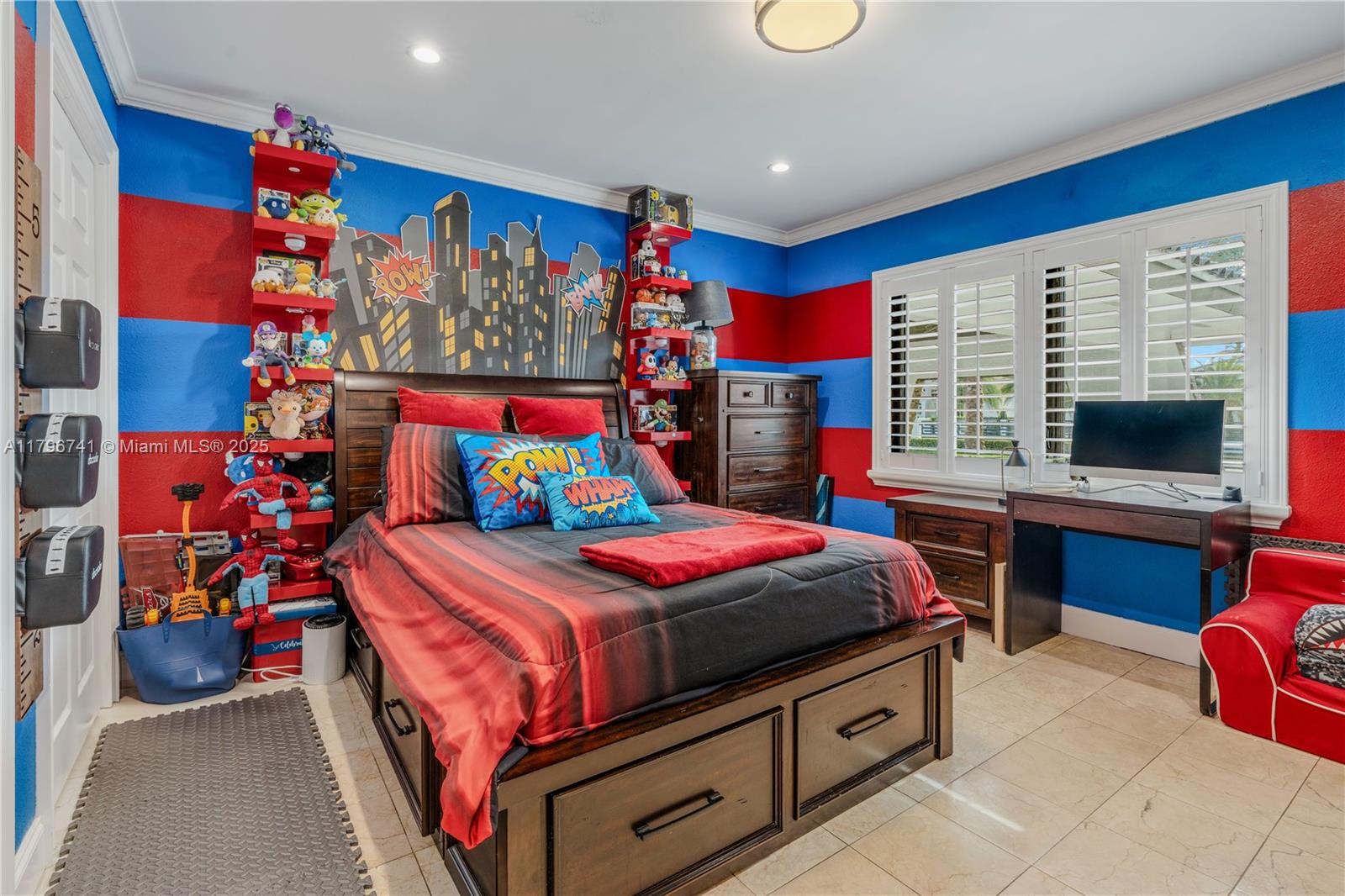 Miami, Florida, 33175, United States, ,5 BathroomsBathrooms,Residential,Pending,1798039