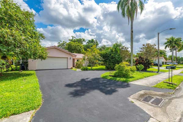 10143 RAMBLEWOOD DR, CORAL SPRINGS, FL 33071 - Image 1