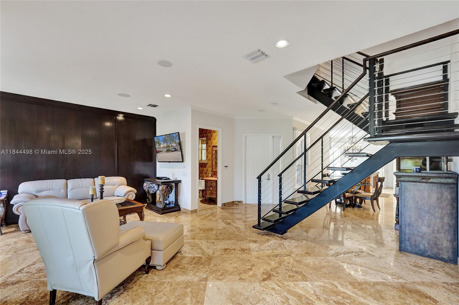 Hollywood, Florida, 33019, United States, 3 Bedrooms Bedrooms, ,2 BathroomsBathrooms,Residential,Active,1897997