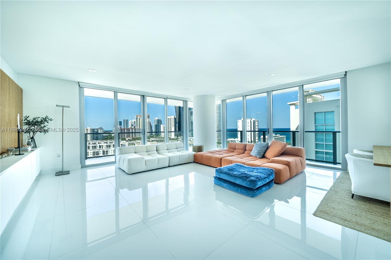 Sunny Isles Beach, Florida, 33160, United States, 3 Bedrooms Bedrooms, ,4 BathroomsBathrooms,Residential,Active,1964266