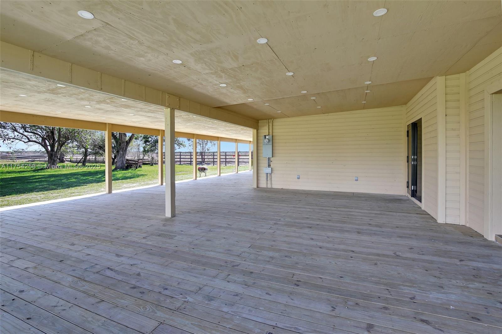 Miramar, Florida, 33027, United States, 5 Bedrooms Bedrooms, ,5 BathroomsBathrooms,Residential,Active,1718866