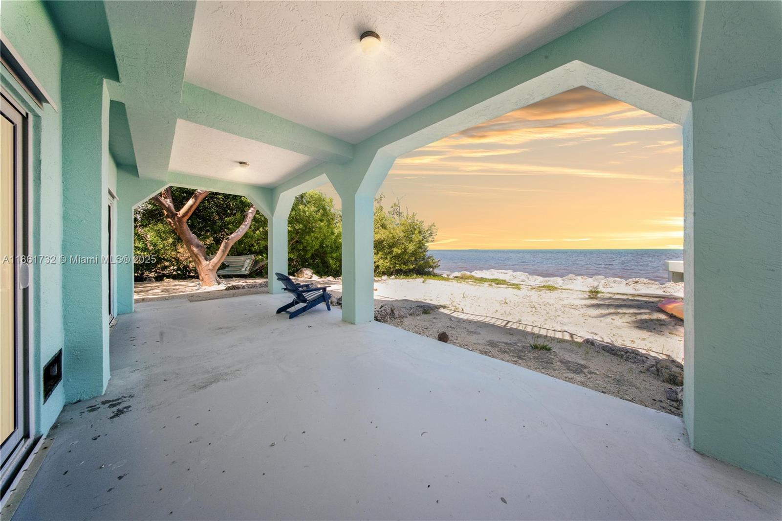 Islamorada, Florida, 33036, United States, 3 Bedrooms Bedrooms, ,4 BathroomsBathrooms,Residential,Active,1920260