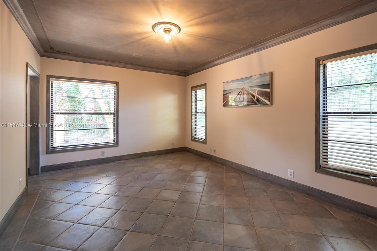 Weston, Florida, 33331, United States, ,5 BathroomsBathrooms,Residential,Active,1702942