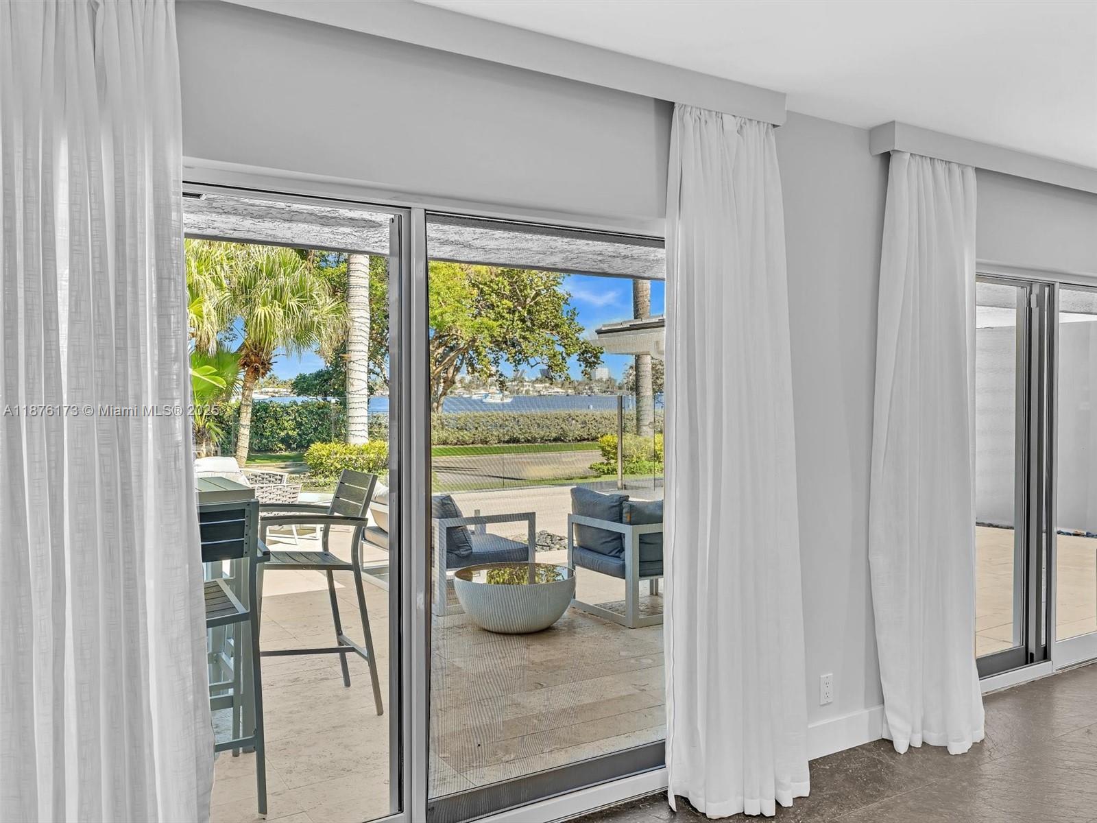 Hollywood, Florida, 33019, United States, 5 Bedrooms Bedrooms, ,4 BathroomsBathrooms,Residential,Active,1942387