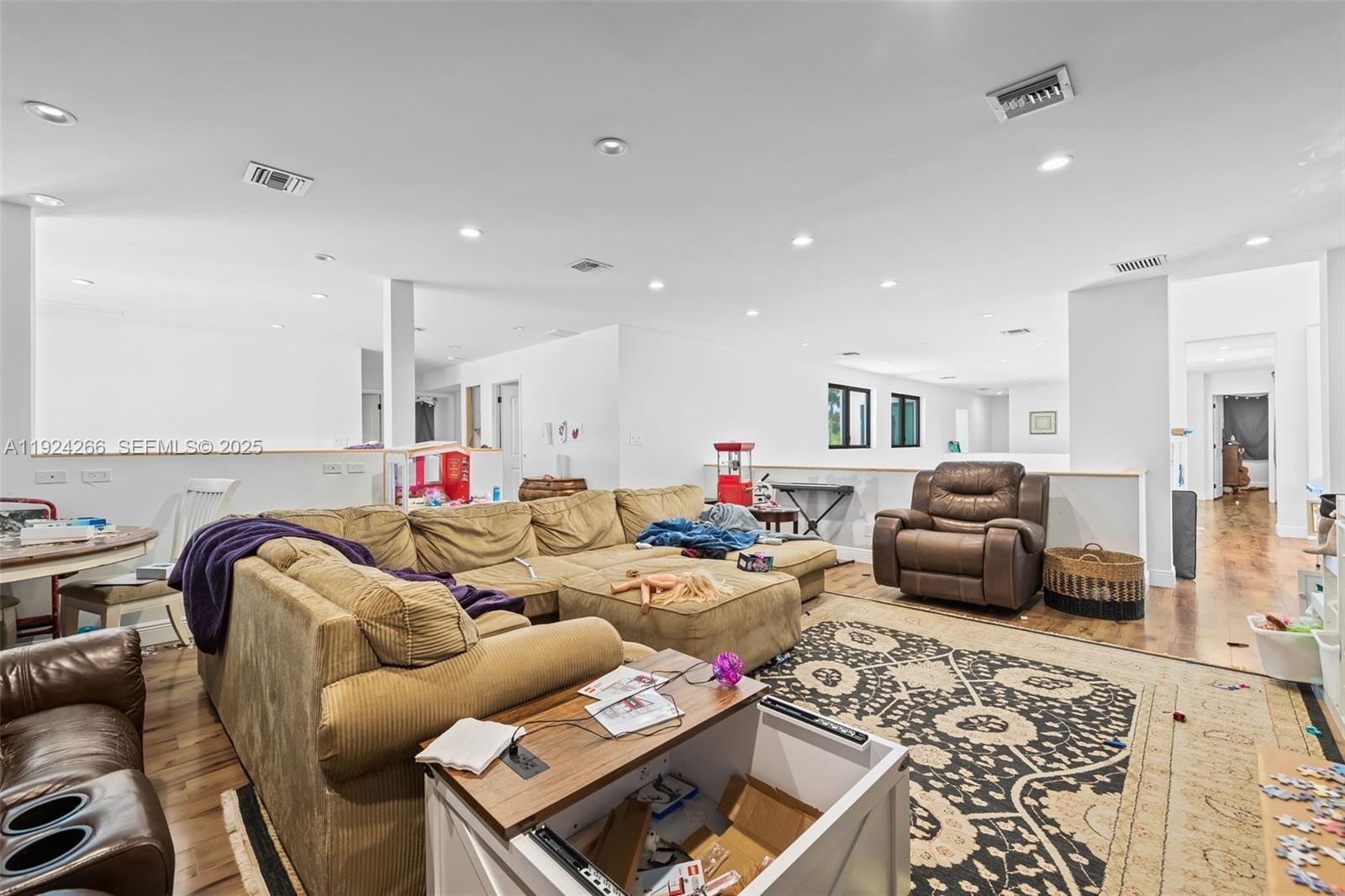 Fort Lauderdale, Florida, 33308, United States, 6 Bedrooms Bedrooms, ,5 BathroomsBathrooms,Residential,Active,2001050