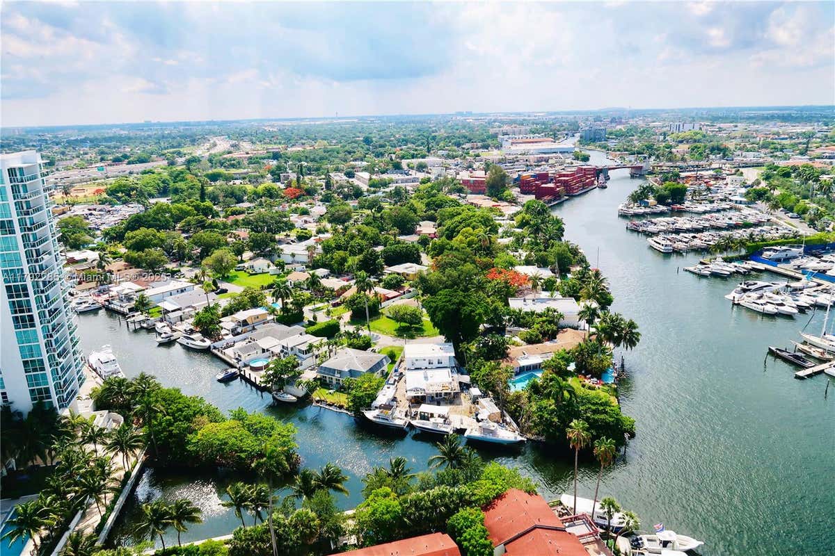 1861 NW South River Dr Unit 1501  