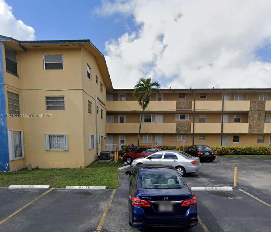 160 ROYAL PALM RD # 204-6, HIALEAH GARDENS, FL 33016, photo 1 of 31