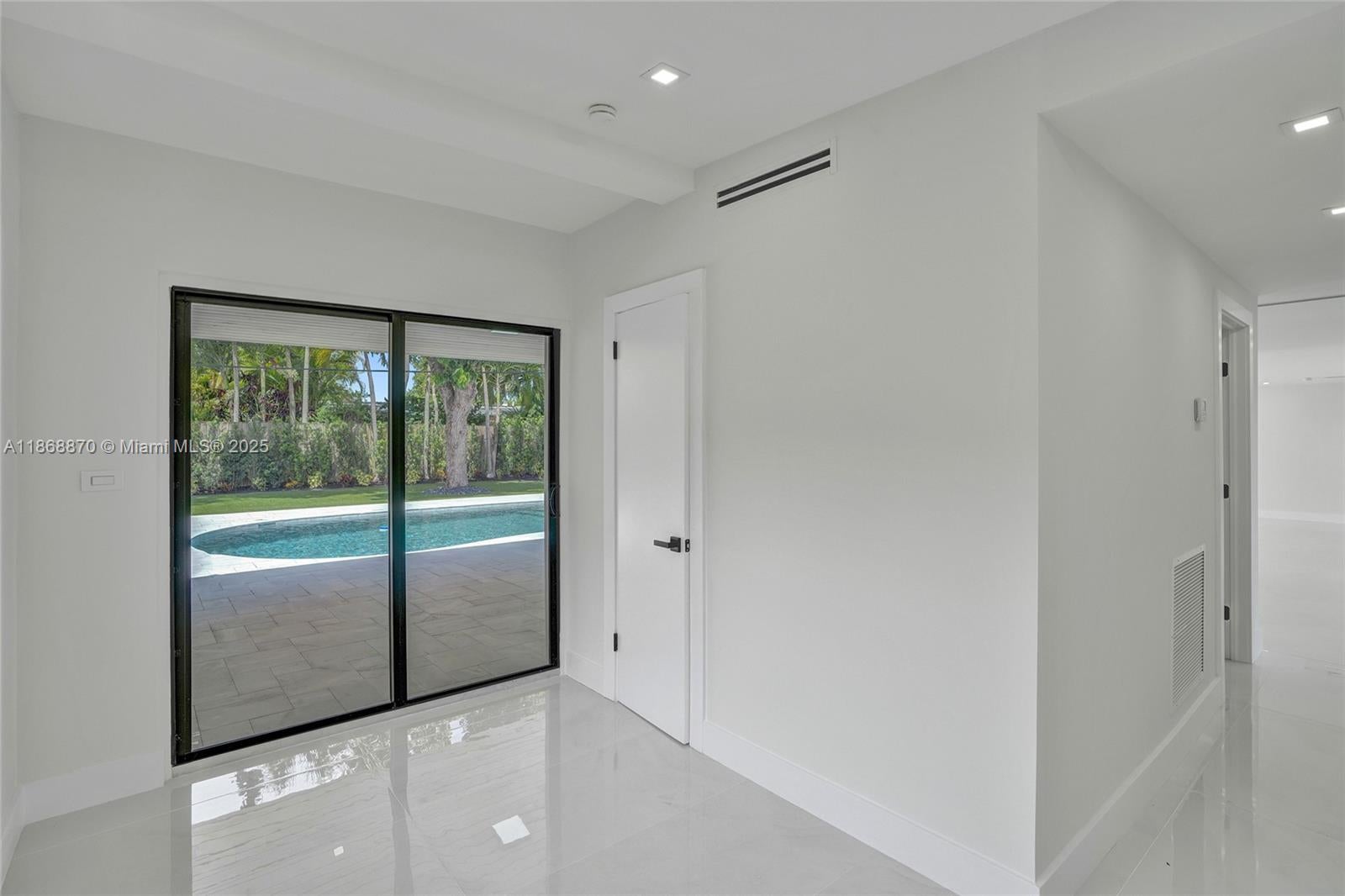 North Miami Beach, Florida, 33179, United States, 5 Bedrooms Bedrooms, ,4 BathroomsBathrooms,Residential,Active,1934804