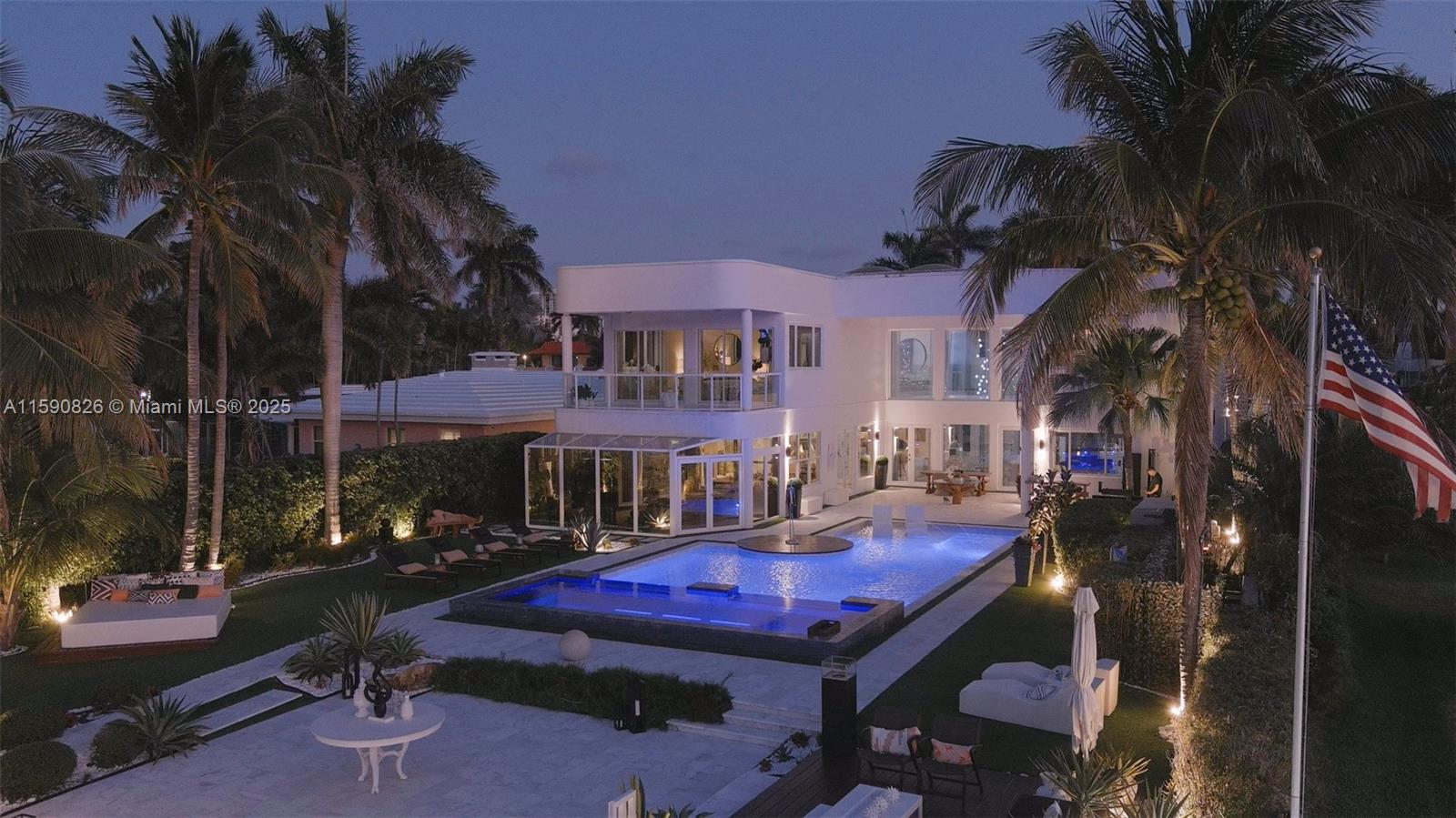 Hollywood, Florida, 33019, United States, 6 Bedrooms Bedrooms, ,6 BathroomsBathrooms,Residential,Pending,1756815