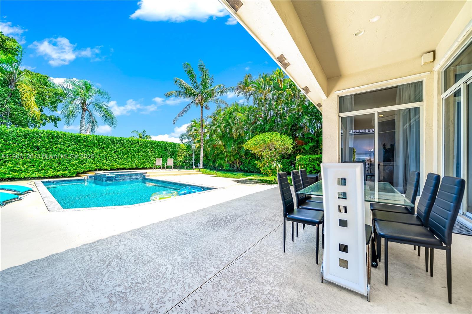 Hollywood, Florida, 33019, United States, 3 Bedrooms Bedrooms, ,3 BathroomsBathrooms,Residential,Active,1985592