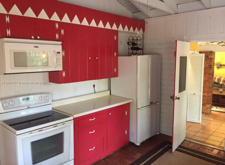 South Miami, Florida, 33143, United States, 4 Bedrooms Bedrooms, ,4 BathroomsBathrooms,Residential,Active,1800158