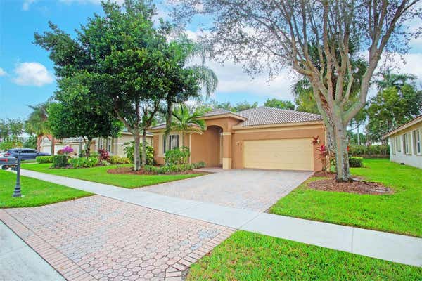 8784 VIA TUSCANY DR, BOYNTON BEACH, FL 33472, photo 2 of 34