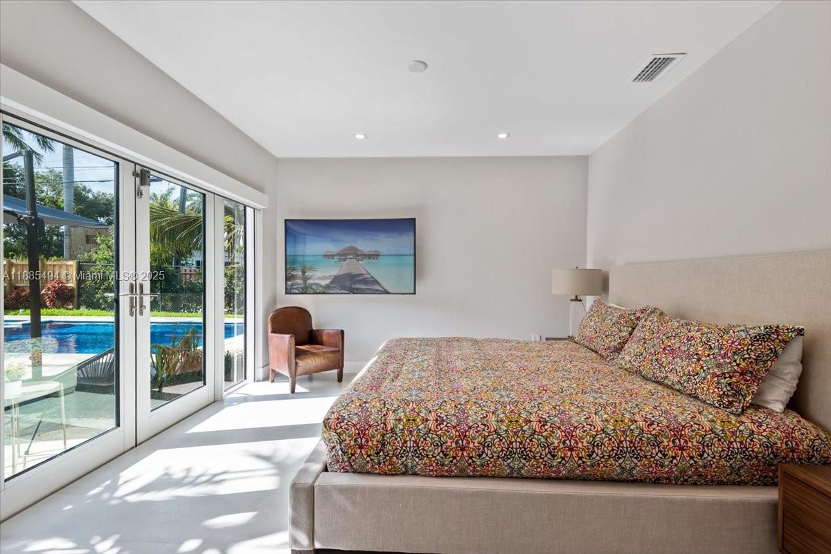 Hollywood, Florida, 33019, United States, 4 Bedrooms Bedrooms, ,4 BathroomsBathrooms,Residential,Active,1952986