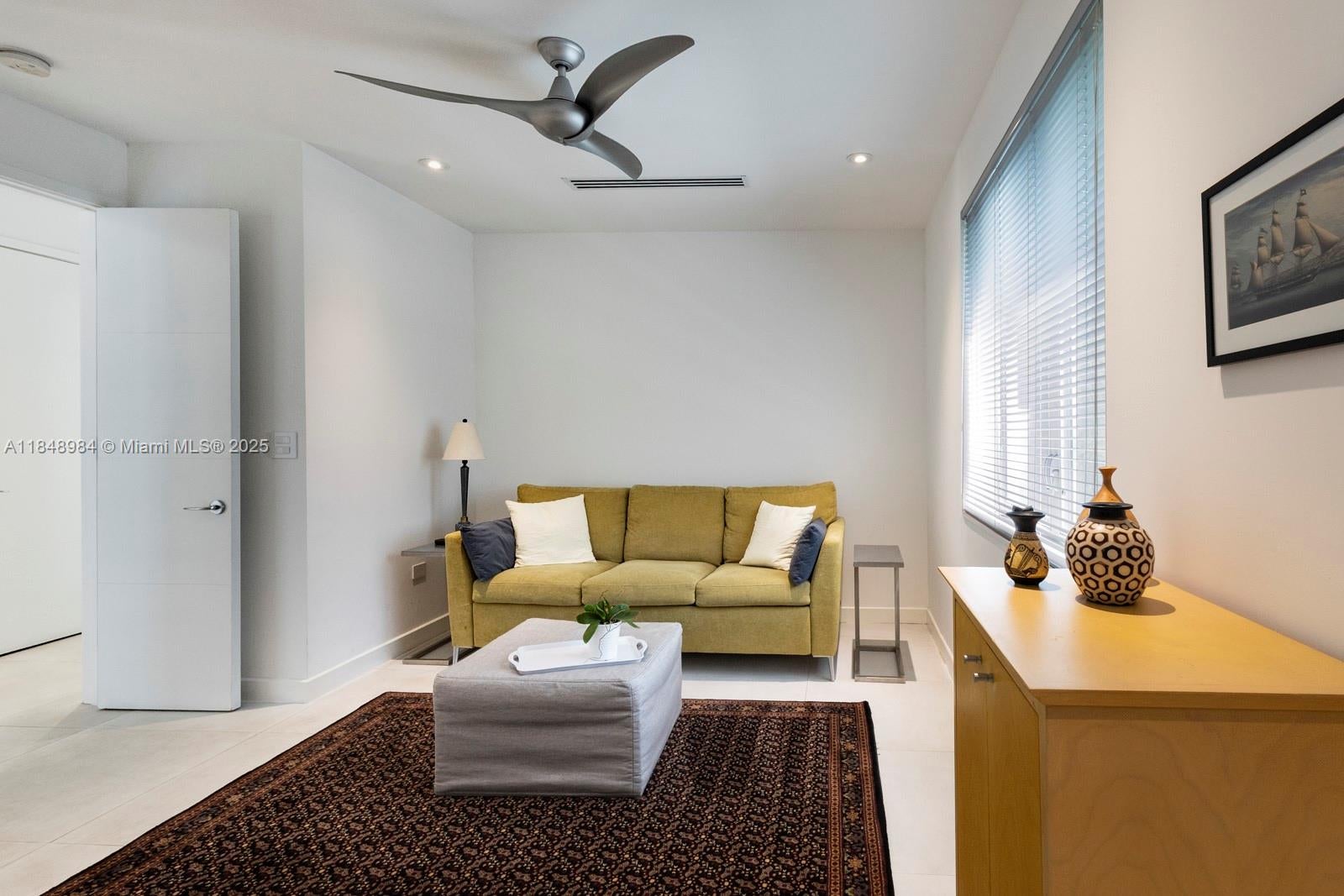 Miami, Florida, 33133, United States, 3 Bedrooms Bedrooms, ,3 BathroomsBathrooms,Residential,Active,1903203