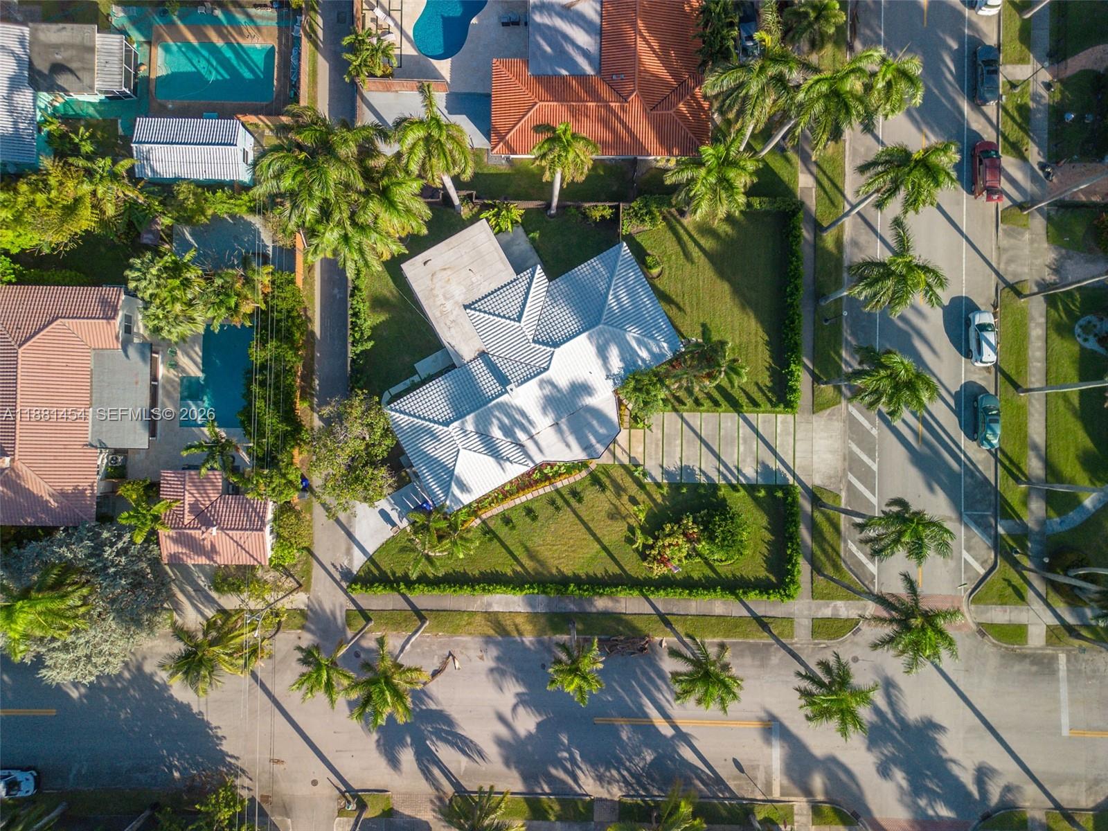 Hollywood, Florida, 33019, United States, 3 Bedrooms Bedrooms, ,3 BathroomsBathrooms,Residential,Active,1998579