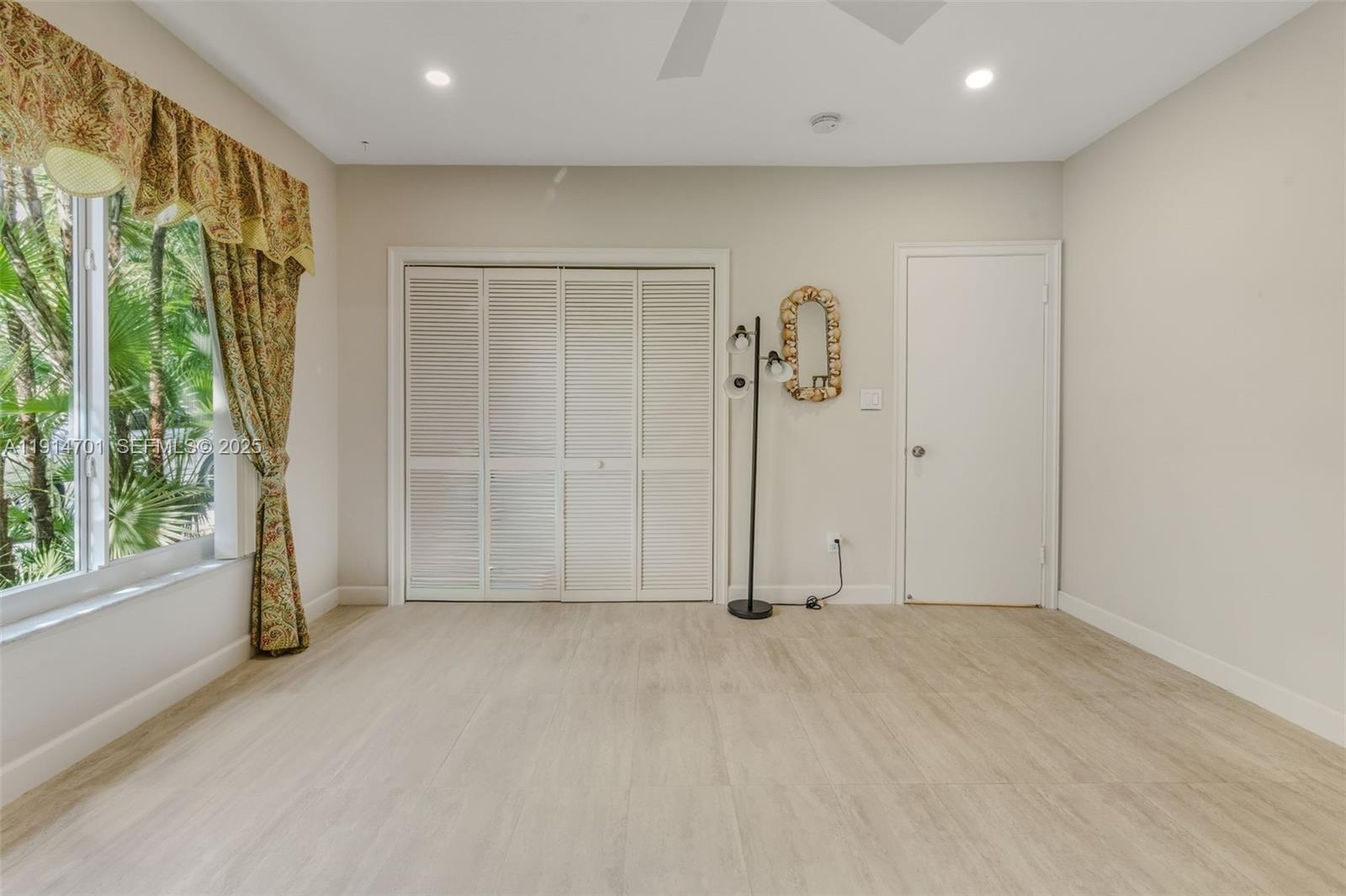 Miami, Florida, 33143, United States, 4 Bedrooms Bedrooms, ,4 BathroomsBathrooms,Residential,Active,1999929