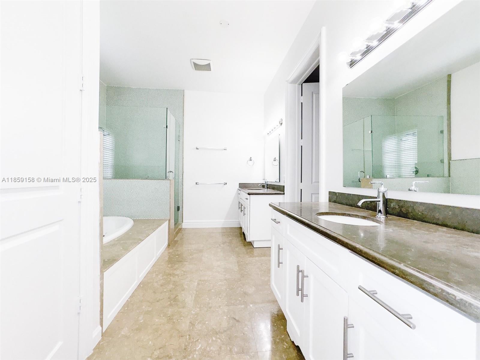 Pinecrest, Florida, 33156, United States, 4 Bedrooms Bedrooms, ,5 BathroomsBathrooms,Residential,Active,2002665