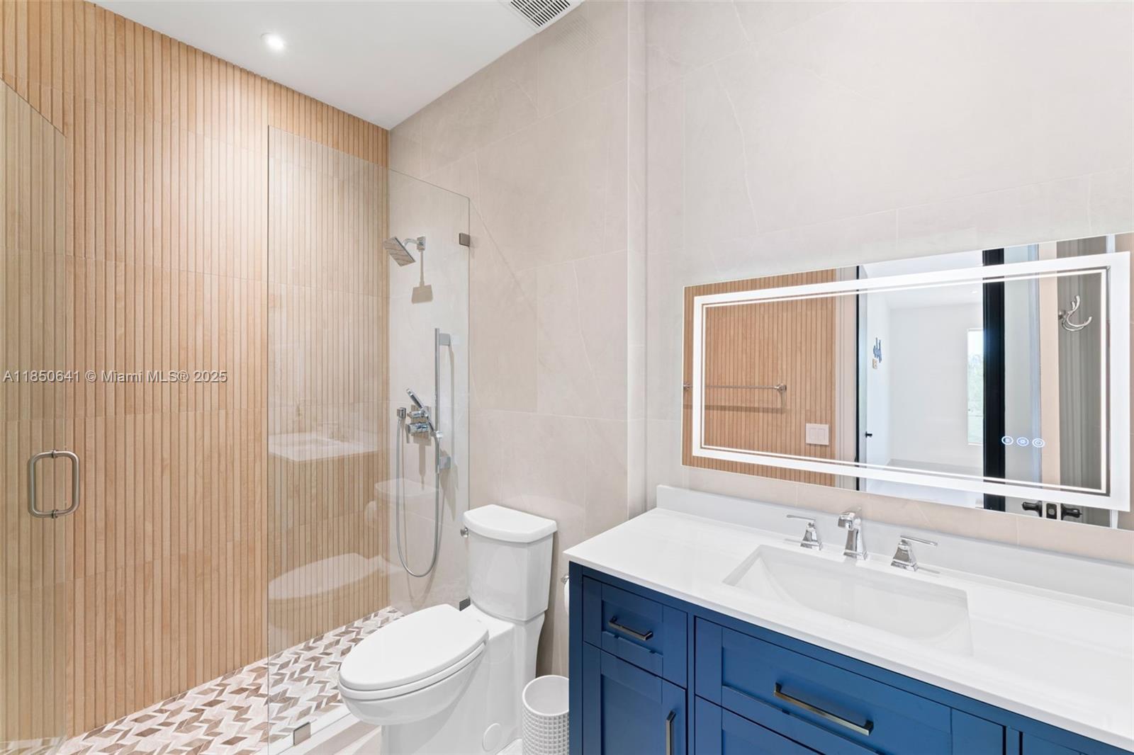 Hollywood, Florida, 33019, United States, 6 Bedrooms Bedrooms, ,6 BathroomsBathrooms,Residential,Active,1905103