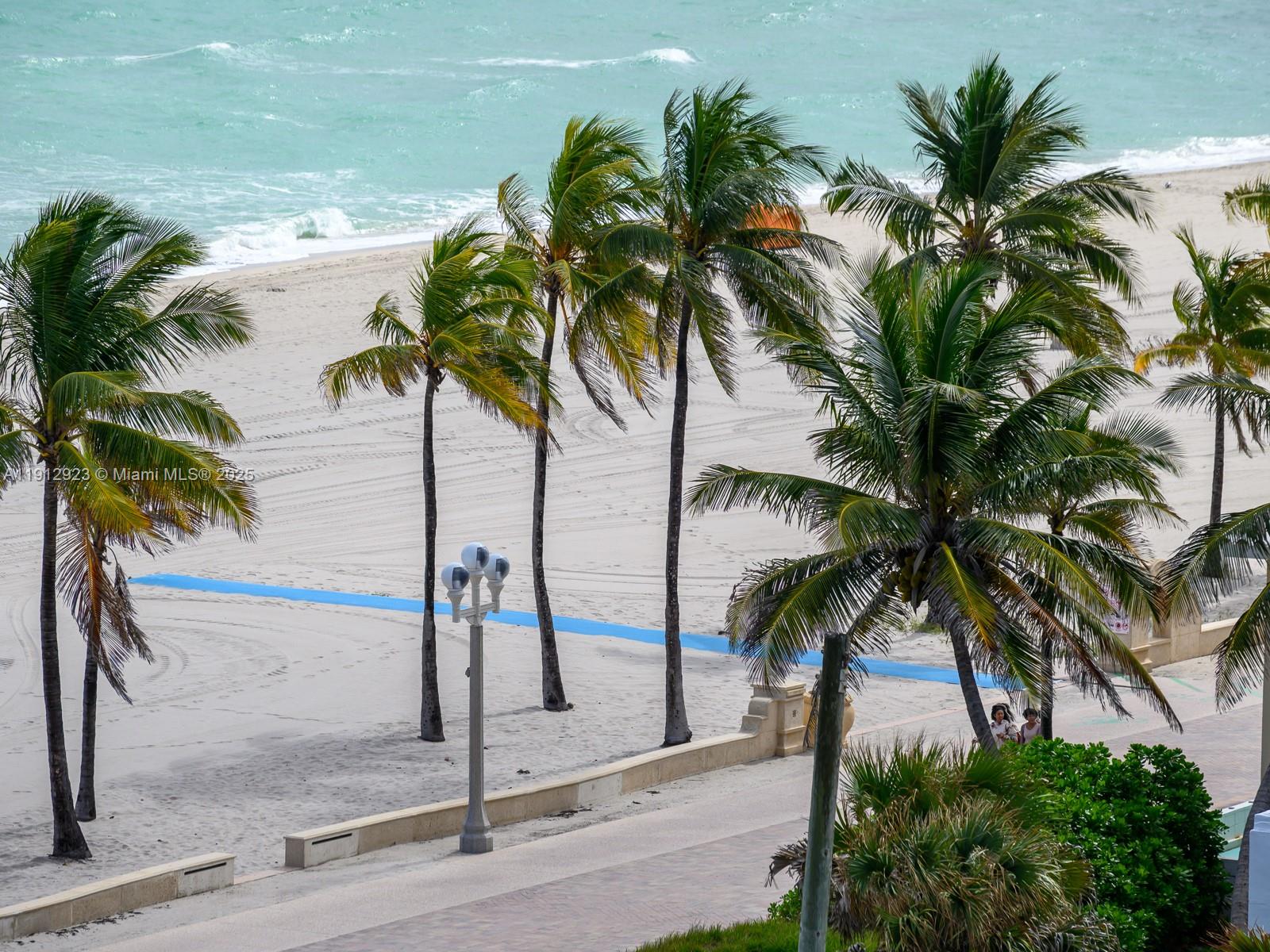 Hollywood, Florida, 33019, United States, 3 Bedrooms Bedrooms, ,3 BathroomsBathrooms,Residential,Active,1992553