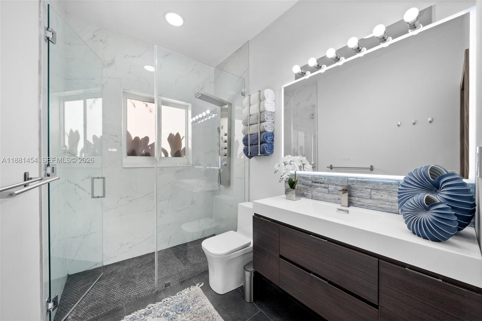 Hollywood, Florida, 33019, United States, 3 Bedrooms Bedrooms, ,3 BathroomsBathrooms,Residential,Active,1998579