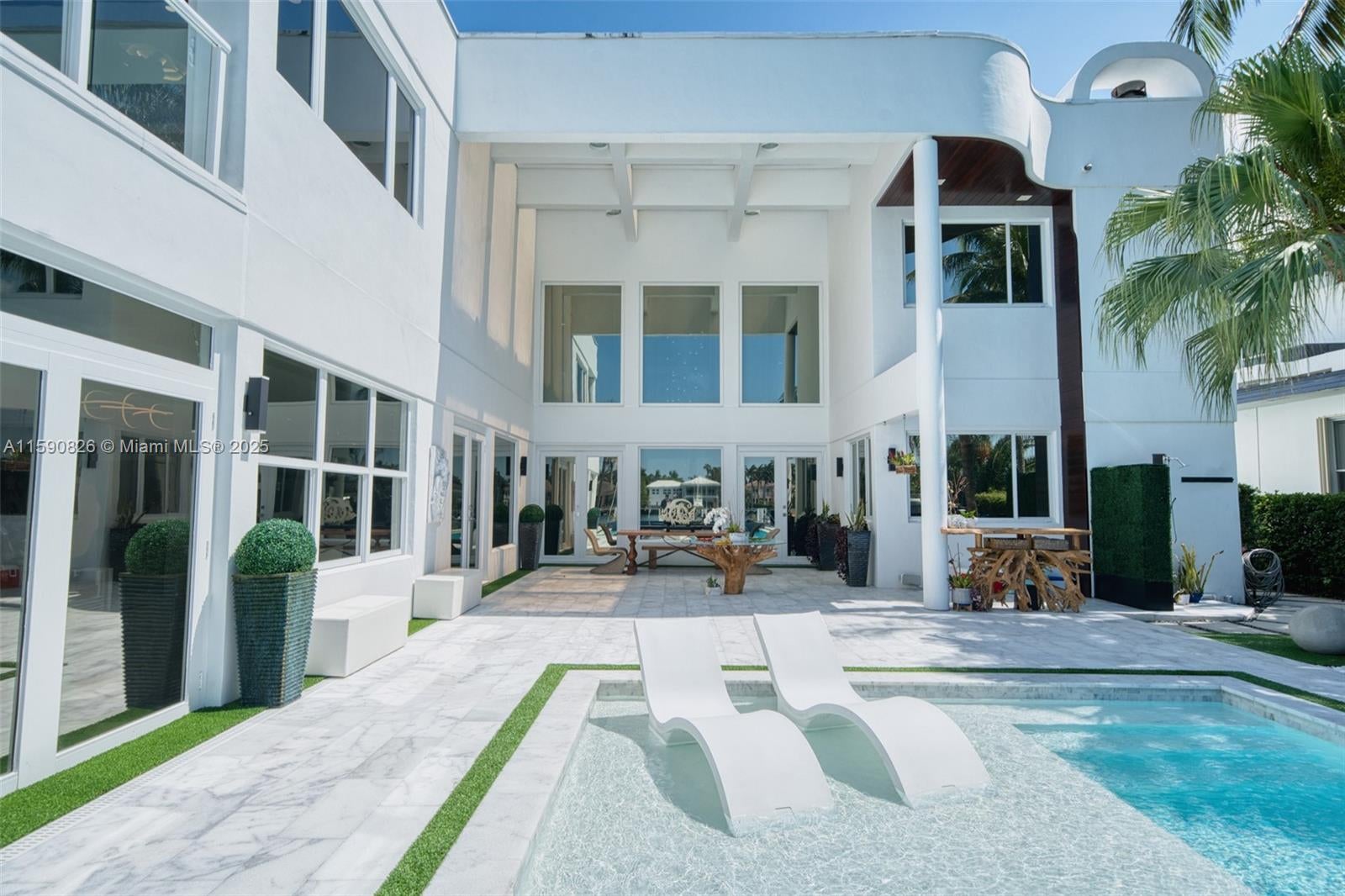 Hollywood, Florida, 33019, United States, 6 Bedrooms Bedrooms, ,6 BathroomsBathrooms,Residential,Pending,1756815