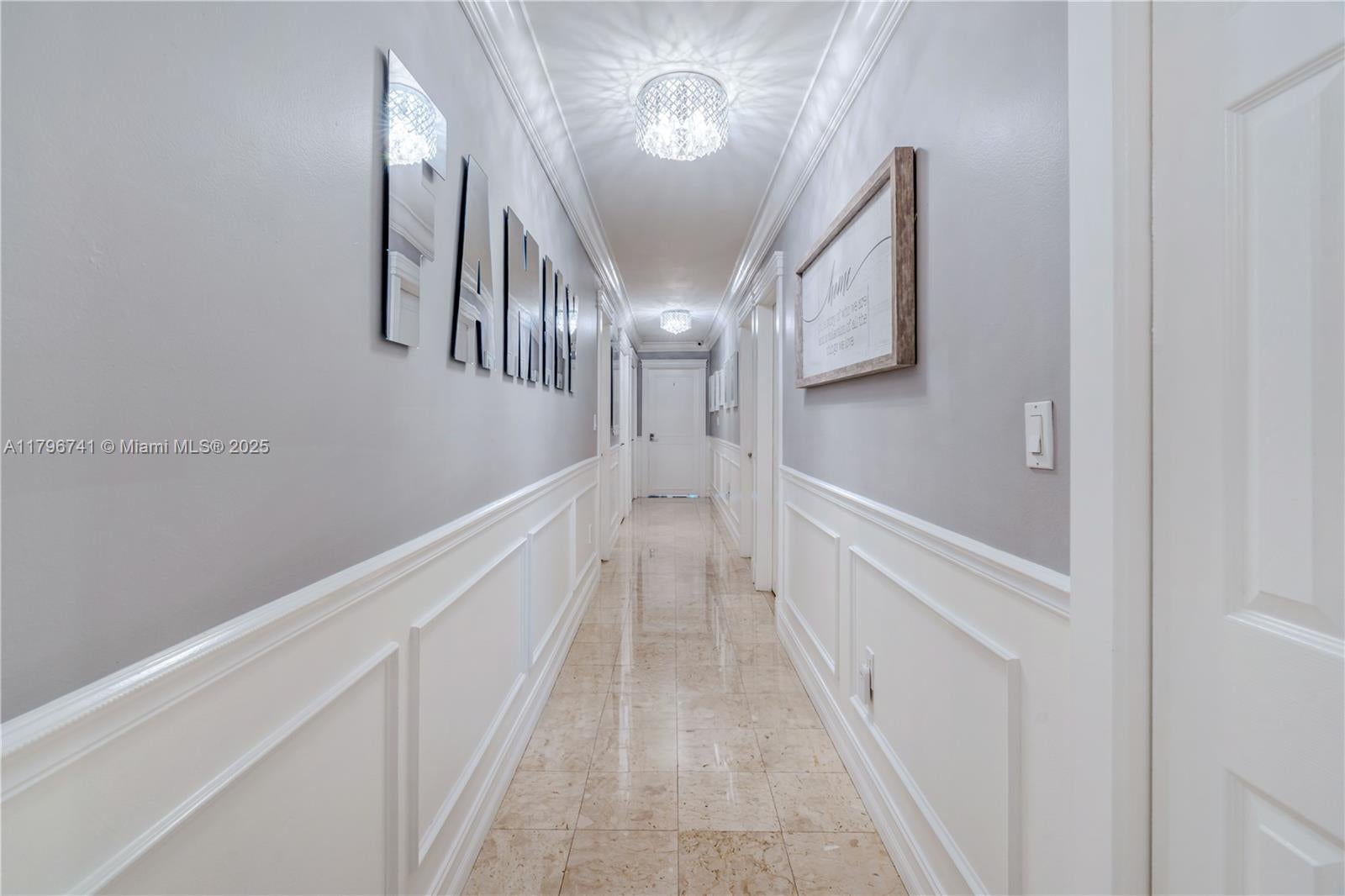 Miami, Florida, 33175, United States, ,5 BathroomsBathrooms,Residential,Pending,1798039