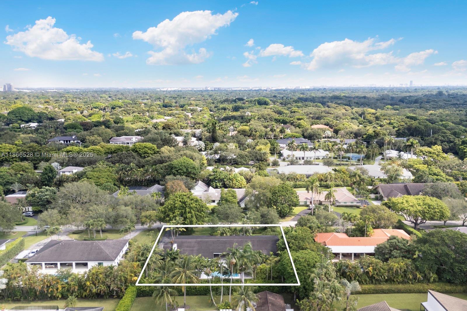 Coral Gables, Florida, 33156, United States, 4 Bedrooms Bedrooms, ,4 BathroomsBathrooms,Residential,Active,1927652