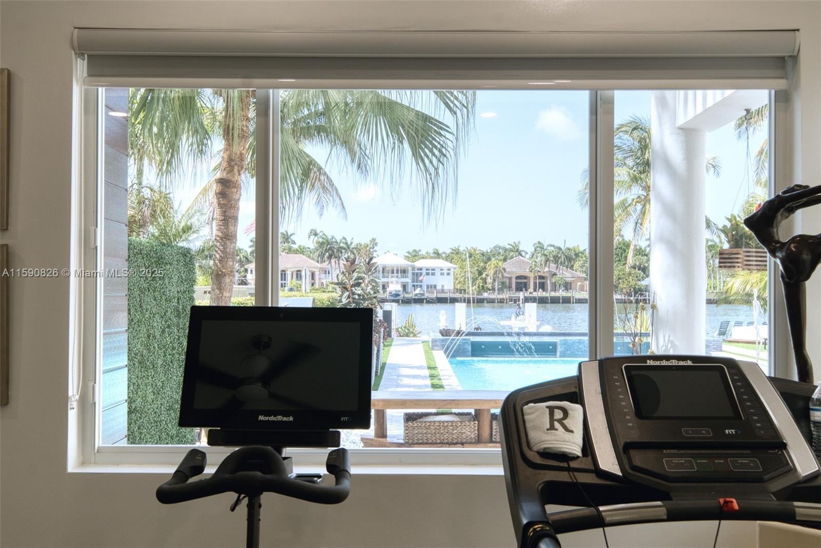 Hollywood, Florida, 33019, United States, 6 Bedrooms Bedrooms, ,6 BathroomsBathrooms,Residential,Pending,1756815