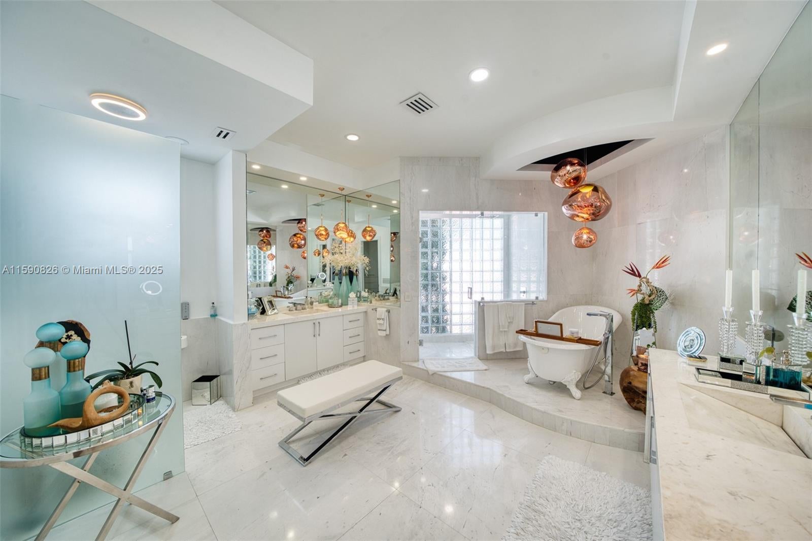 Hollywood, Florida, 33019, United States, 6 Bedrooms Bedrooms, ,6 BathroomsBathrooms,Residential,Pending,1756815
