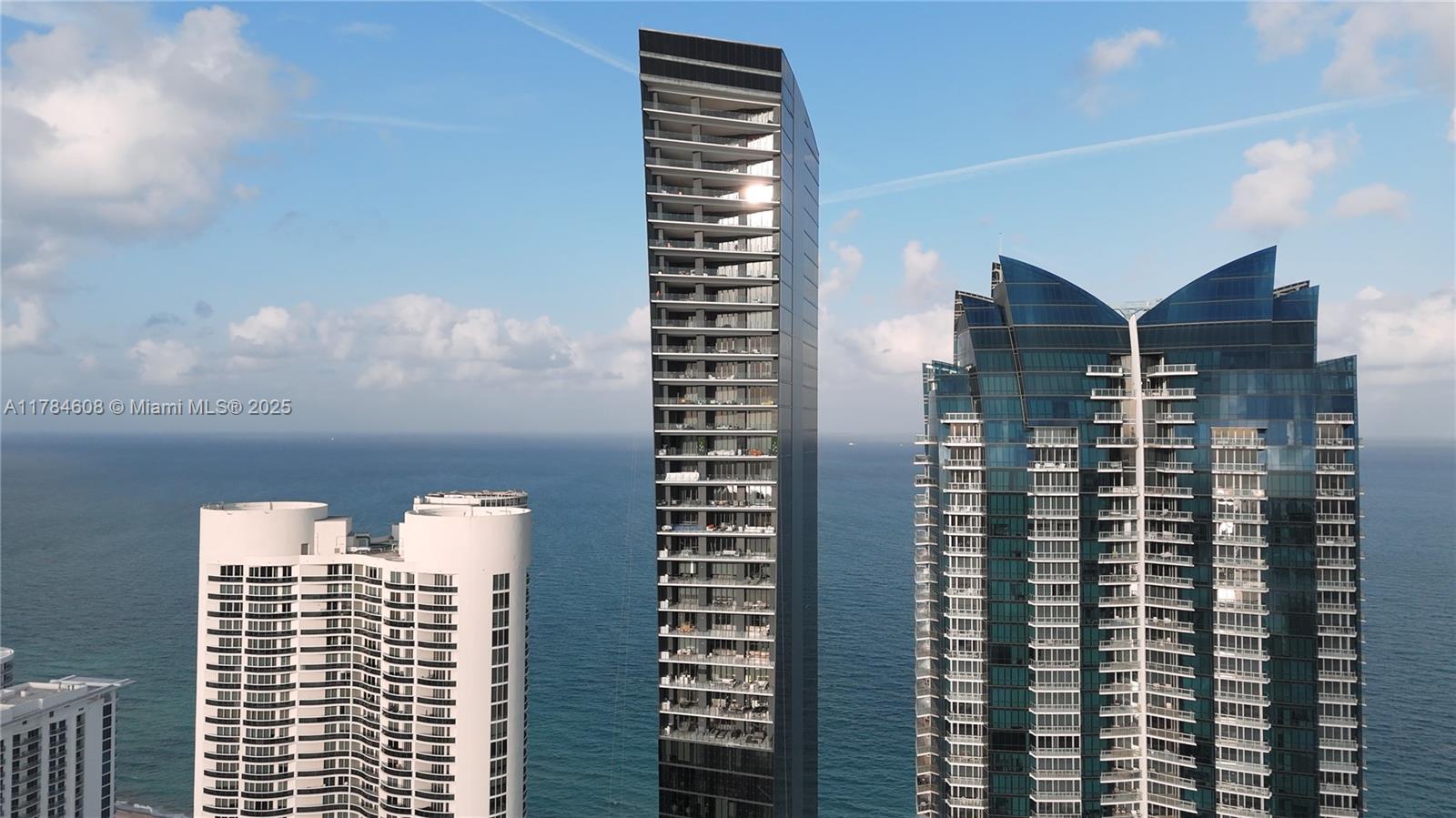 Sunny Isles Beach, Florida, 33160, United States, 2 Bedrooms Bedrooms, ,3 BathroomsBathrooms,Residential,Active,1788531