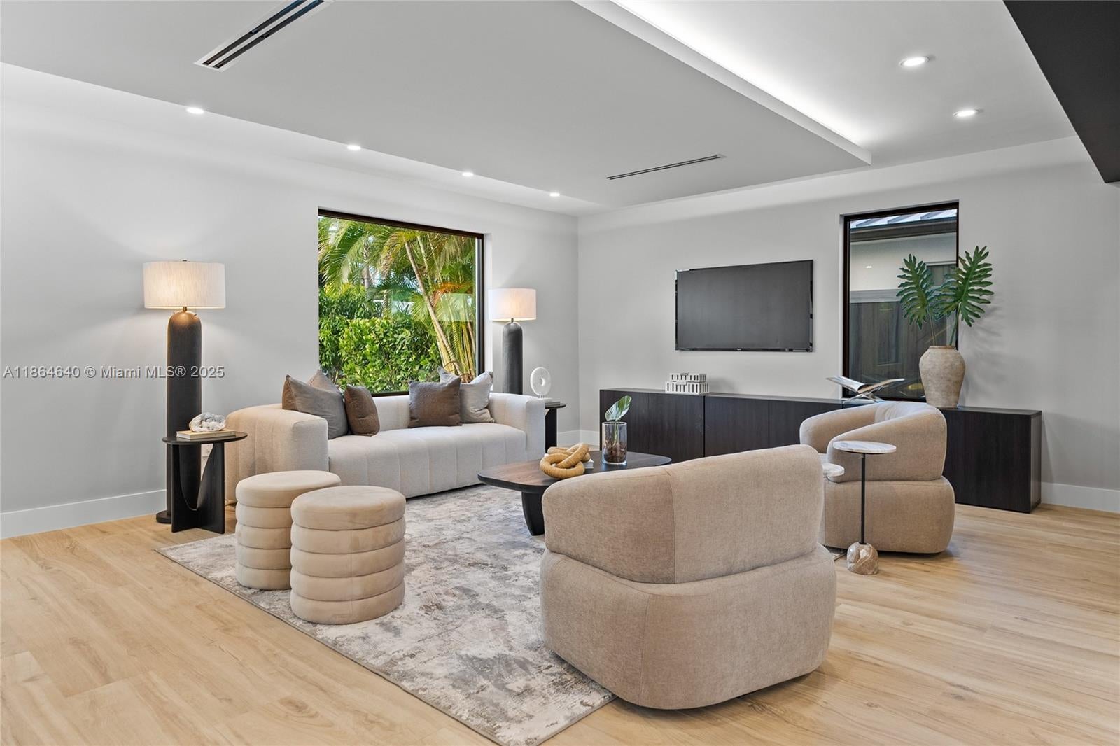 Fort Lauderdale, Florida, 33308, United States, 5 Bedrooms Bedrooms, ,4 BathroomsBathrooms,Residential,Active,1927651