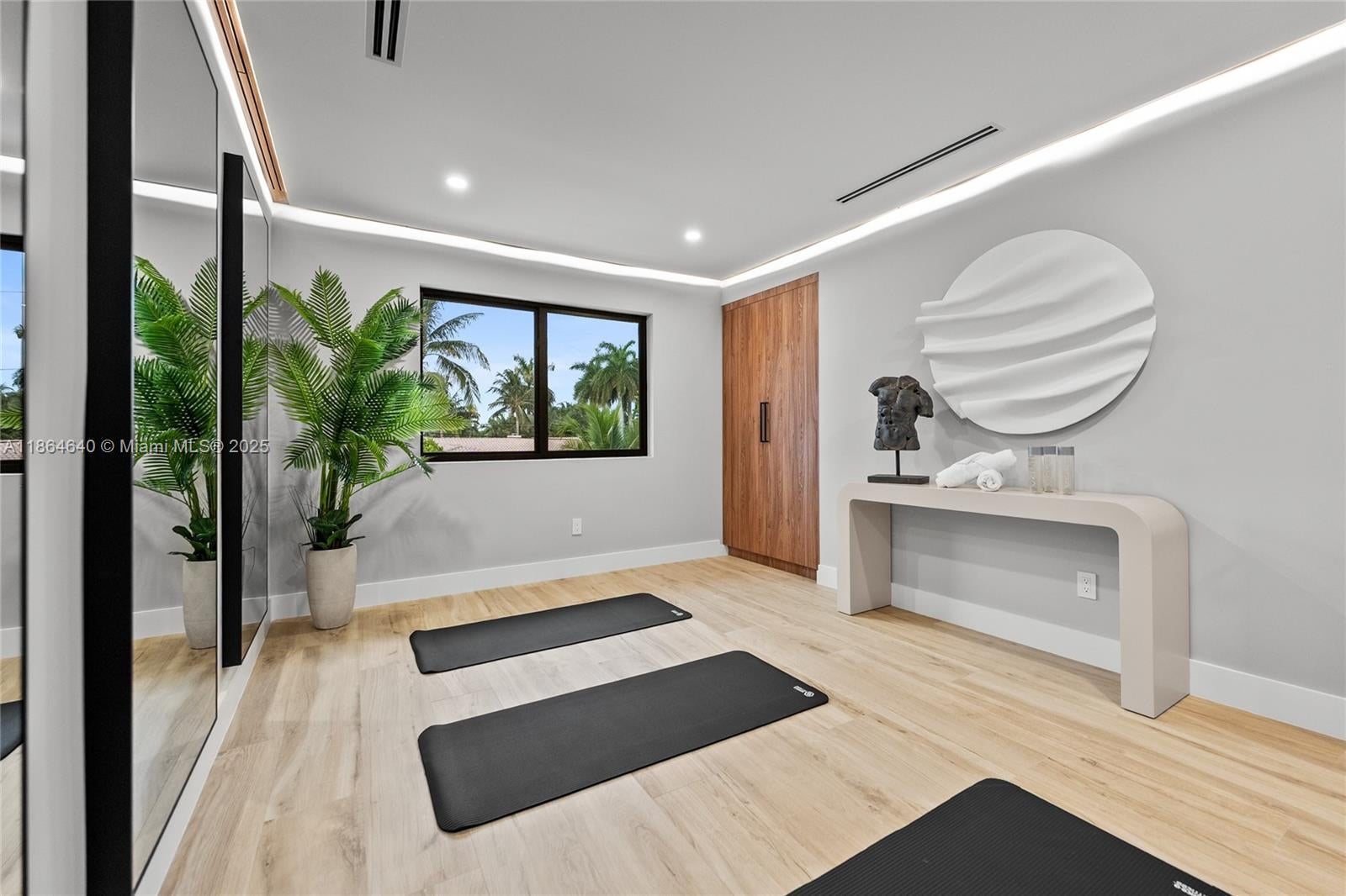 Fort Lauderdale, Florida, 33308, United States, 5 Bedrooms Bedrooms, ,4 BathroomsBathrooms,Residential,Active,1927651