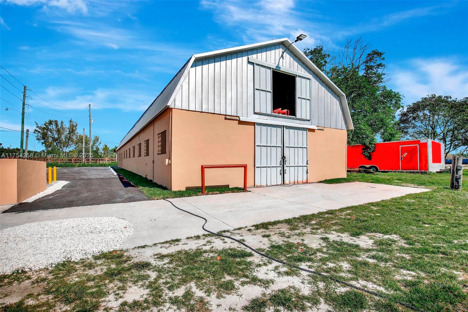 Miramar, Florida, 33027, United States, 5 Bedrooms Bedrooms, ,5 BathroomsBathrooms,Residential,Active,1718866