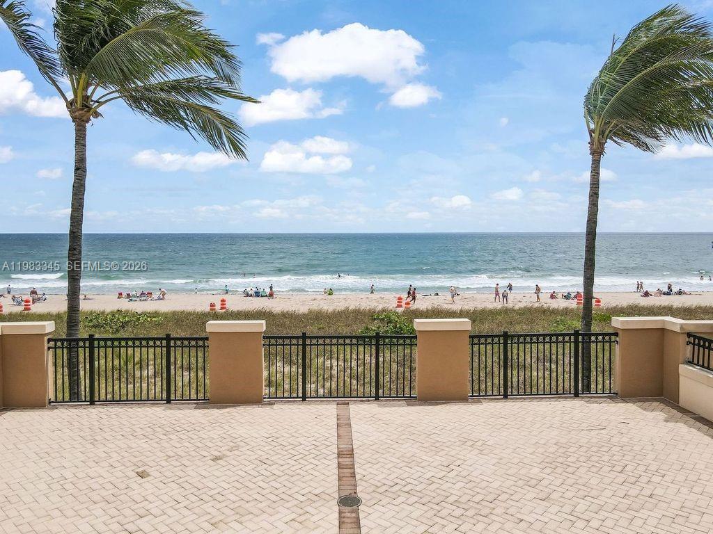 Lauderdale By The Sea, Florida, 33308, United States, 2 Bedrooms Bedrooms, ,2 BathroomsBathrooms,Residential,Active,2026763