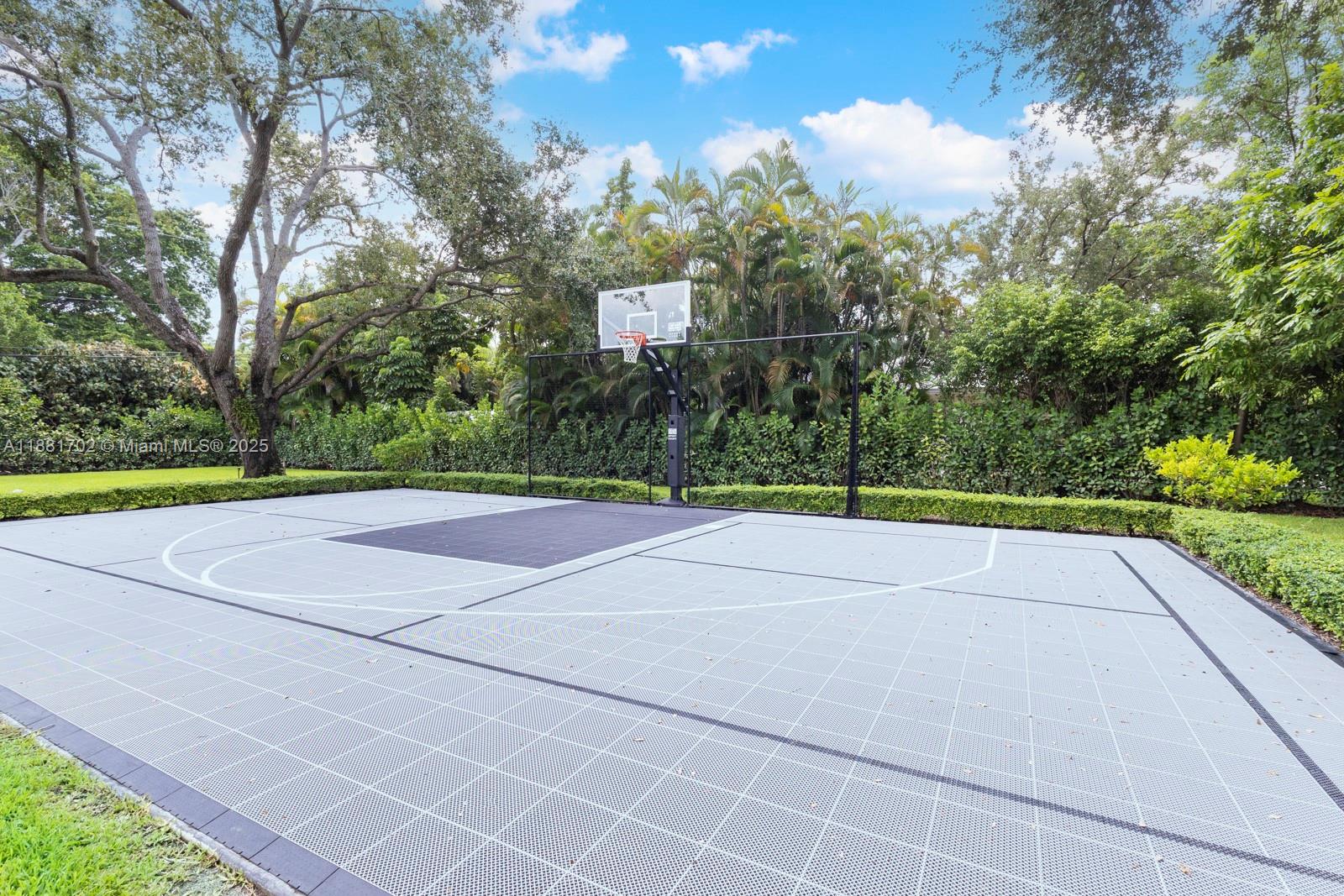 Pinecrest, Florida, 33156, United States, 5 Bedrooms Bedrooms, ,6 BathroomsBathrooms,Residential,Active,1945522