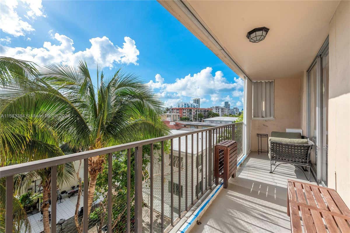 7921 BYRON AVE APT 405, MIAMI BEACH, FL 33141, photo 1 of 40