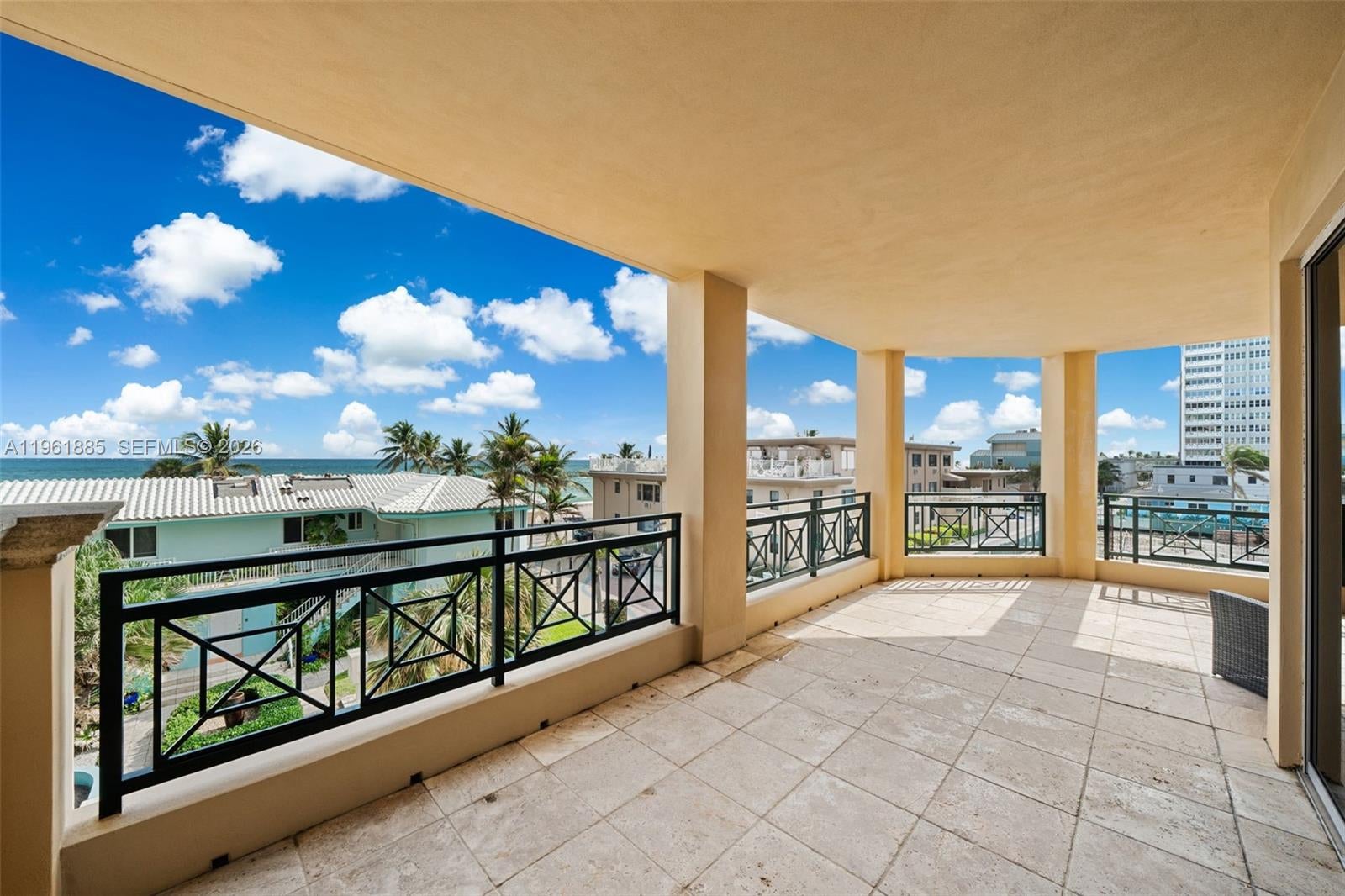 Hollywood, Florida, 33019, United States, 3 Bedrooms Bedrooms, ,4 BathroomsBathrooms,Residential,Active,2016727