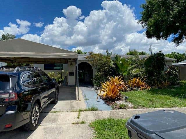 6561 LINCOLN ST, HOLLYWOOD, FL 33024, photo 1 of 6