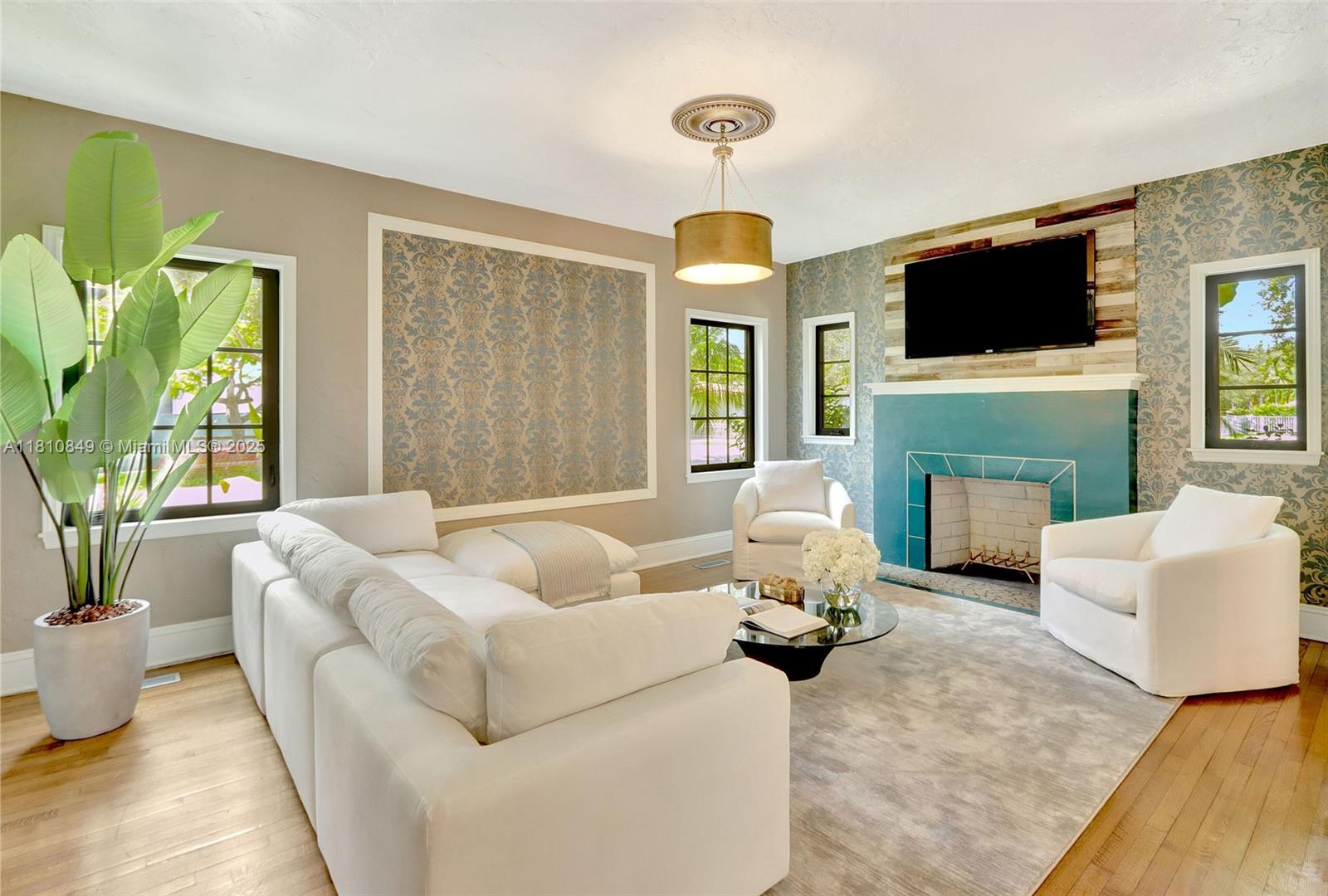 Coral Gables, Florida, 33134, United States, ,3 BathroomsBathrooms,Residential,Active,1829900