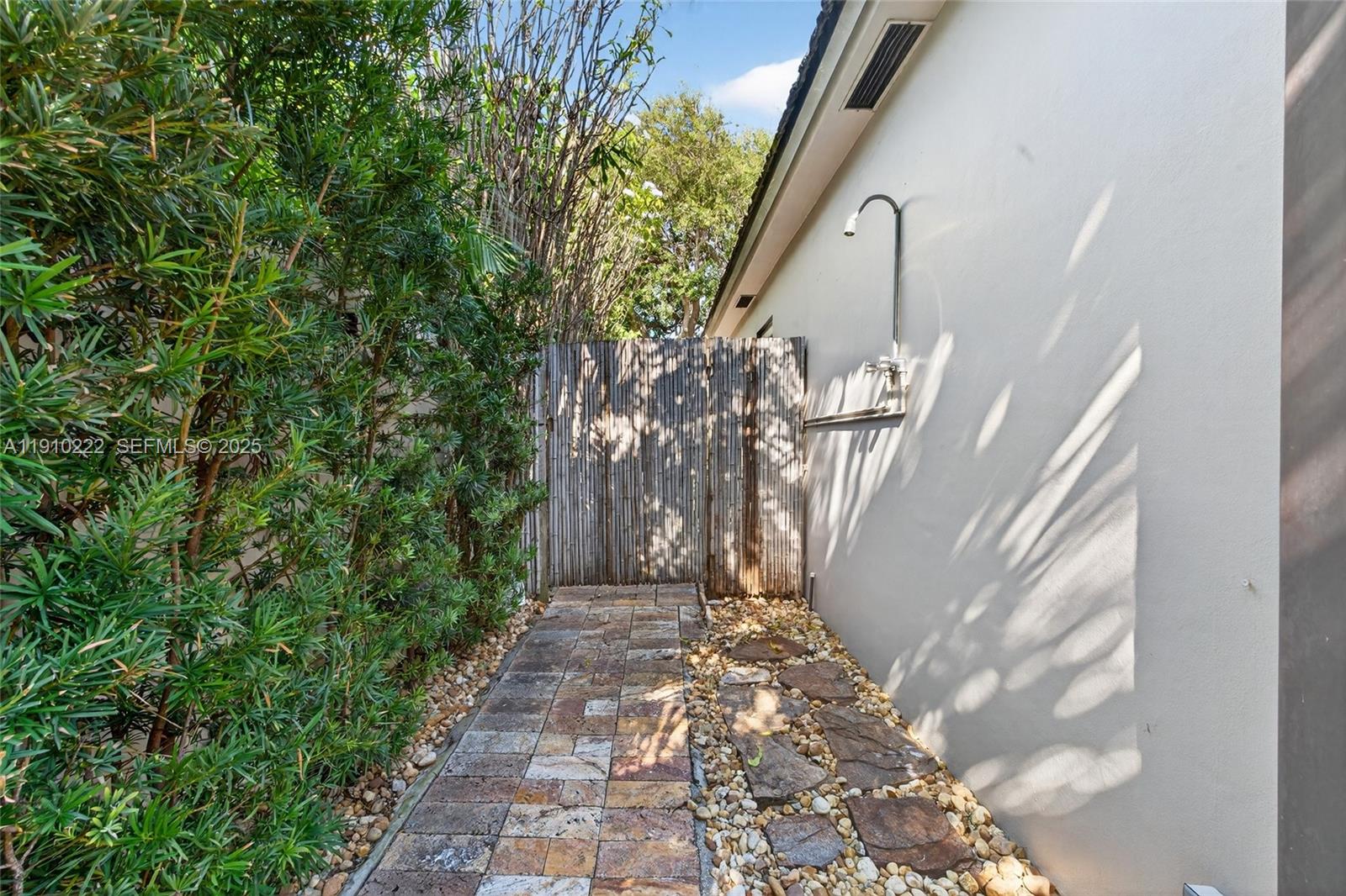 Pompano Beach, Florida, 33062, United States, 4 Bedrooms Bedrooms, ,3 BathroomsBathrooms,Residential,Active,2001345