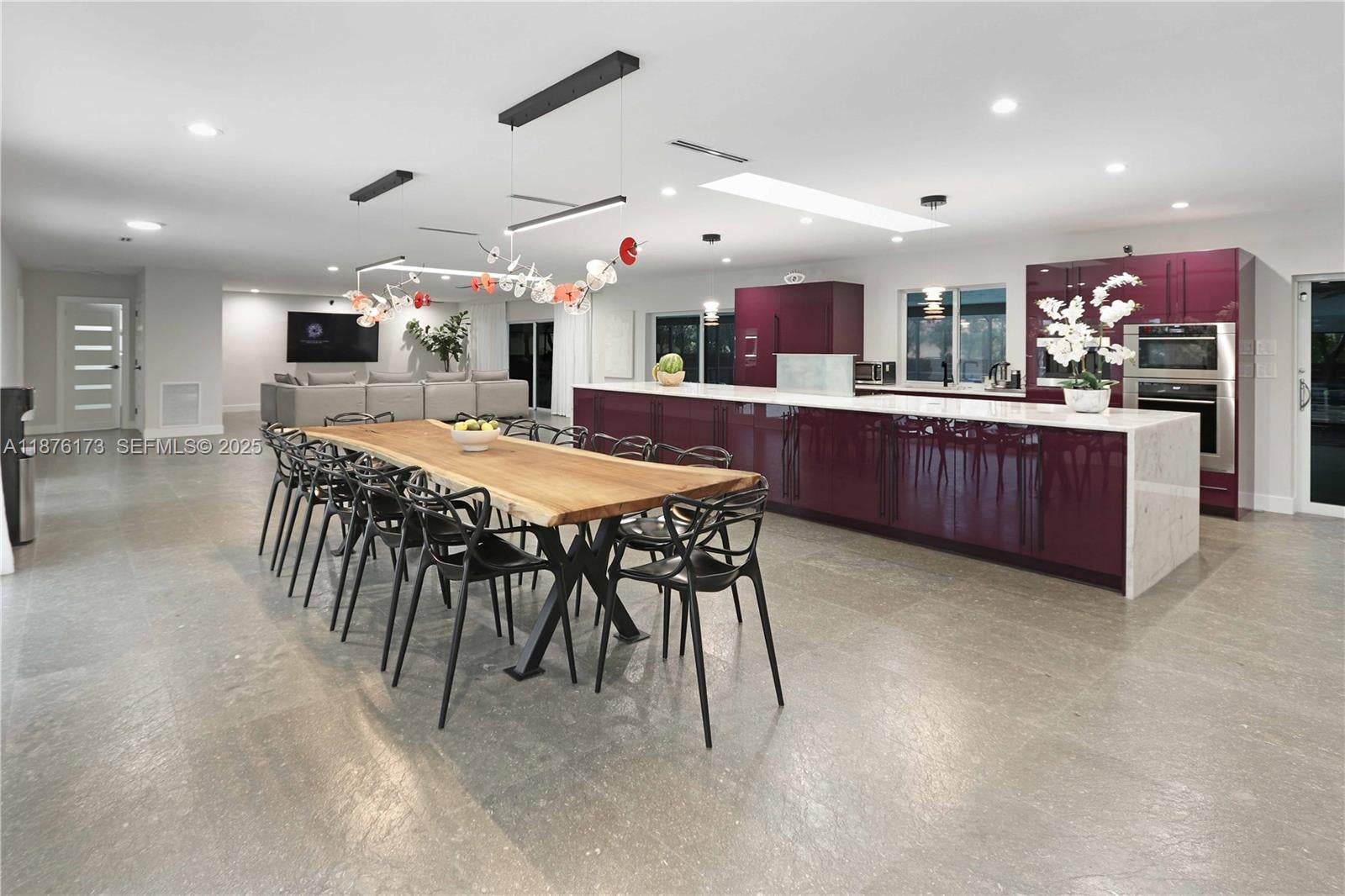 Hollywood, Florida, 33019, United States, 5 Bedrooms Bedrooms, ,4 BathroomsBathrooms,Residential,Active,1942387