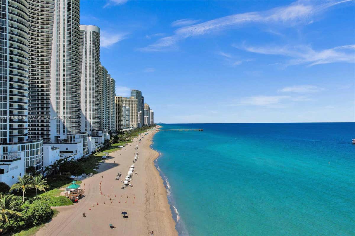 15901 COLLINS AVE APT 4206, SUNNY ISLES BEACH, FL 33160, photo 1 of 52